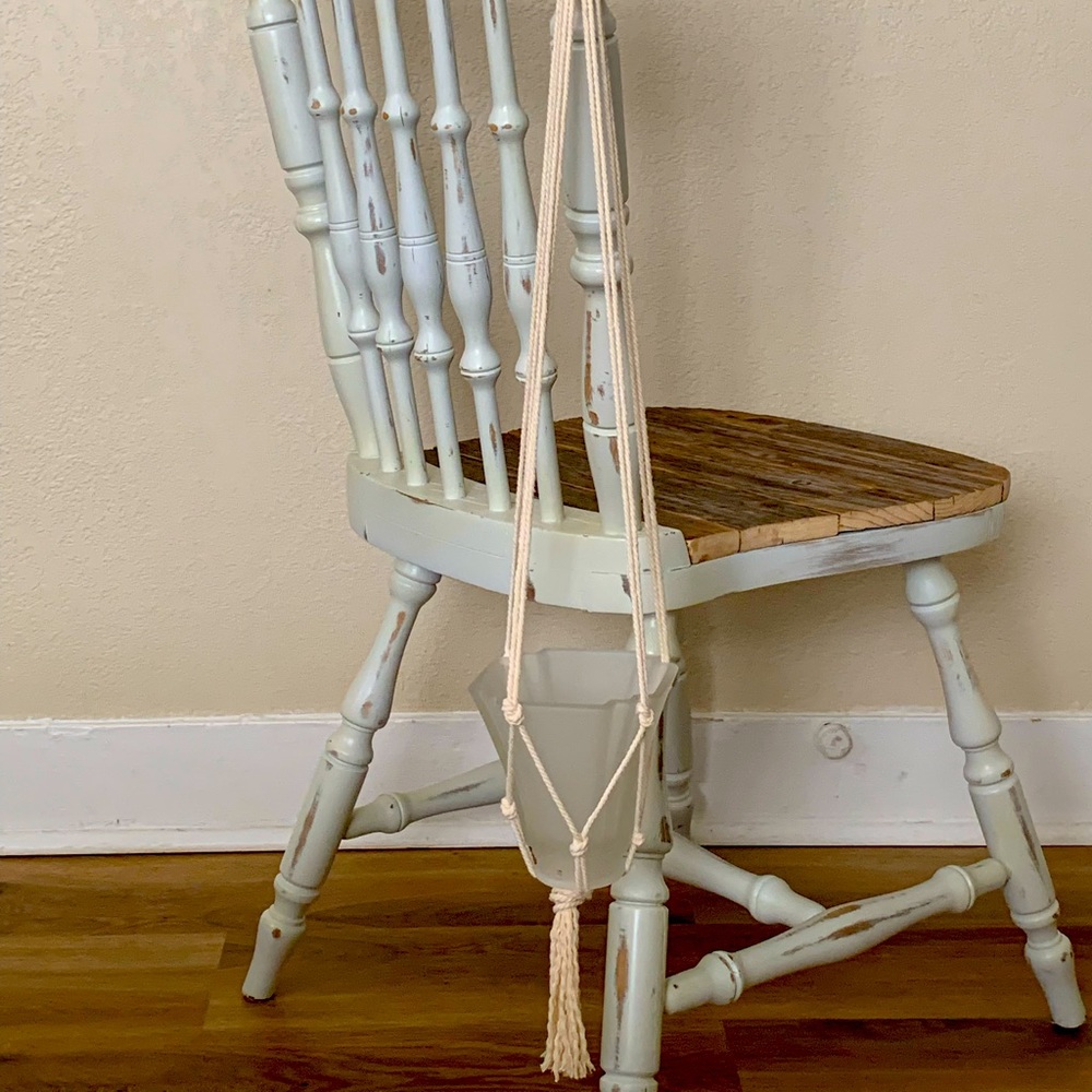 Super cute boho style plant hanger. Glass planter included!